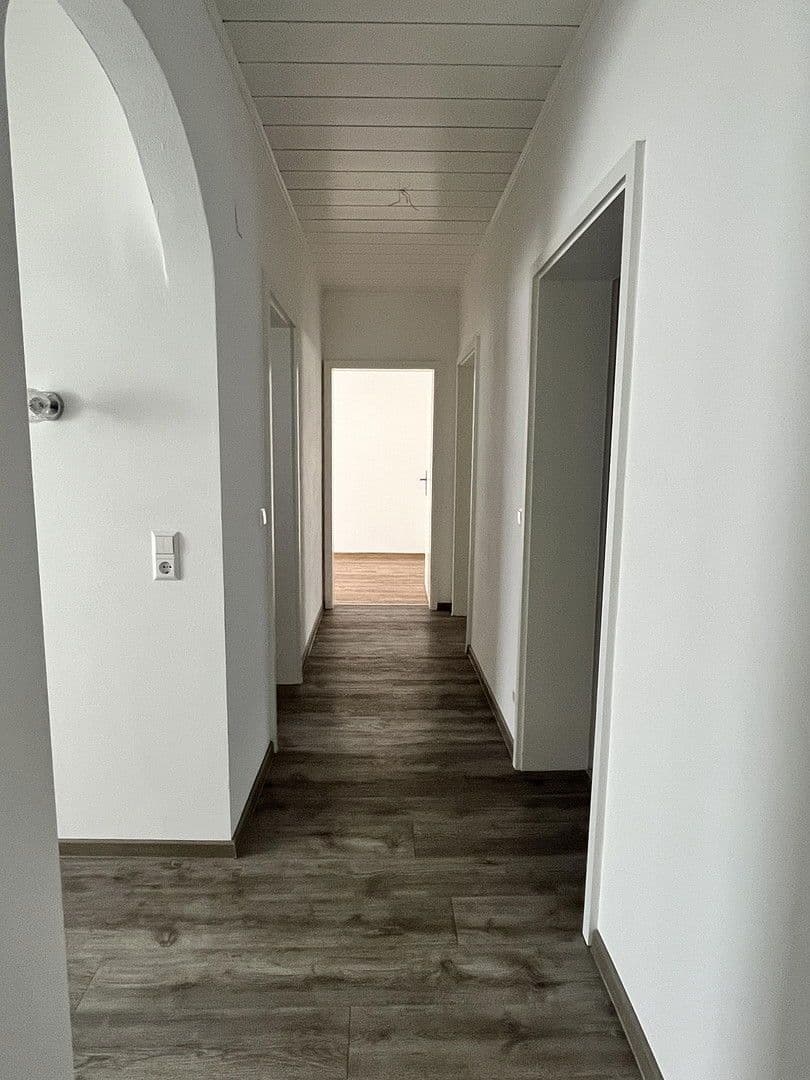 3 bedroom with open-plan kitchen flat to rent, 127 m², Römerberg, Rhineland-Palatinate 3 bedroom with open-plan kitchen flat to rent, 127 m², Römerberg, Rhineland-Palatinate