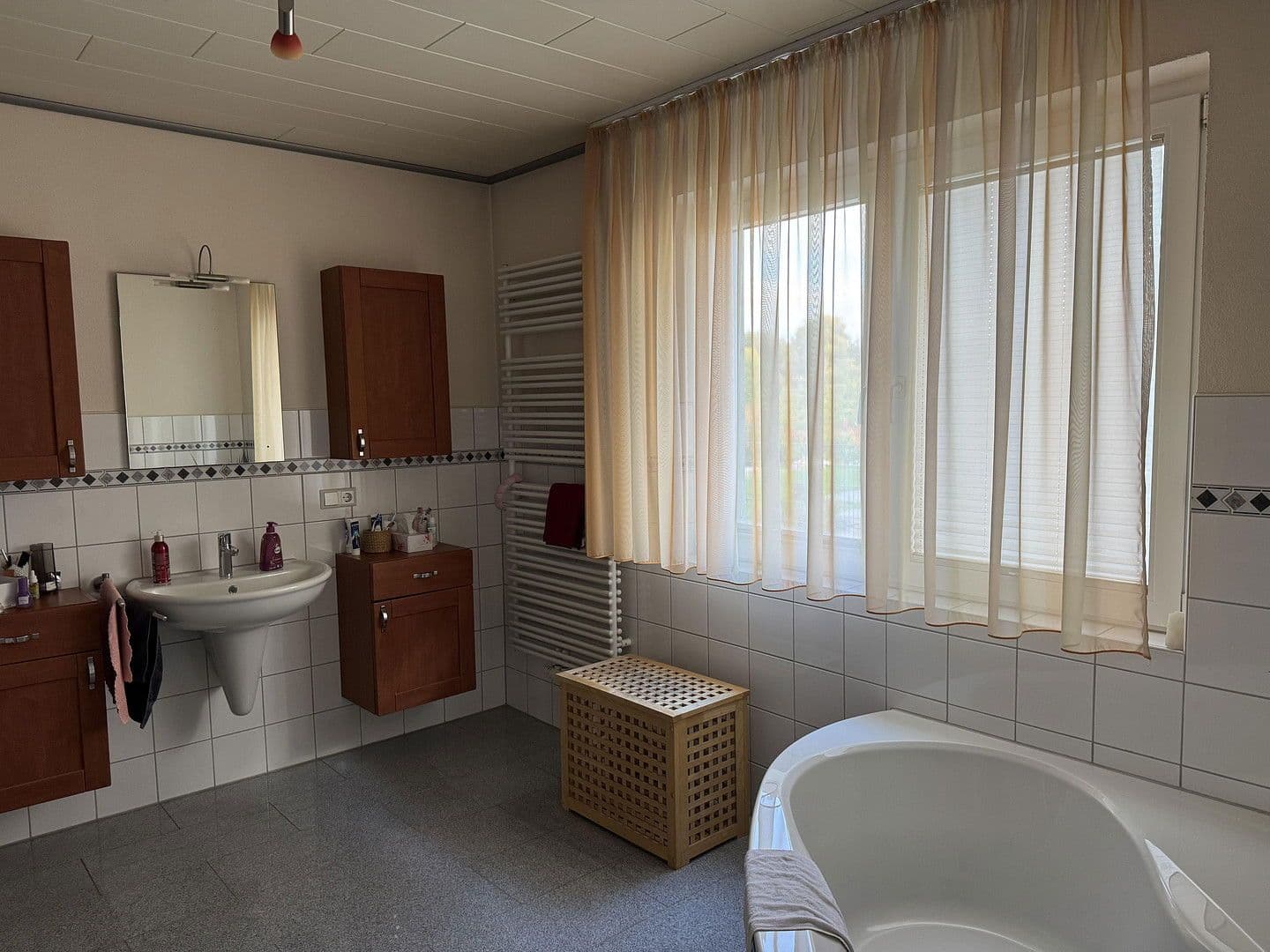 house to rent, 195 m², Weinstrasse 181, Albersweiler, Rhineland-Palatinate house to rent, 195 m², Weinstrasse 181, Albersweiler, Rhineland-Palatinate