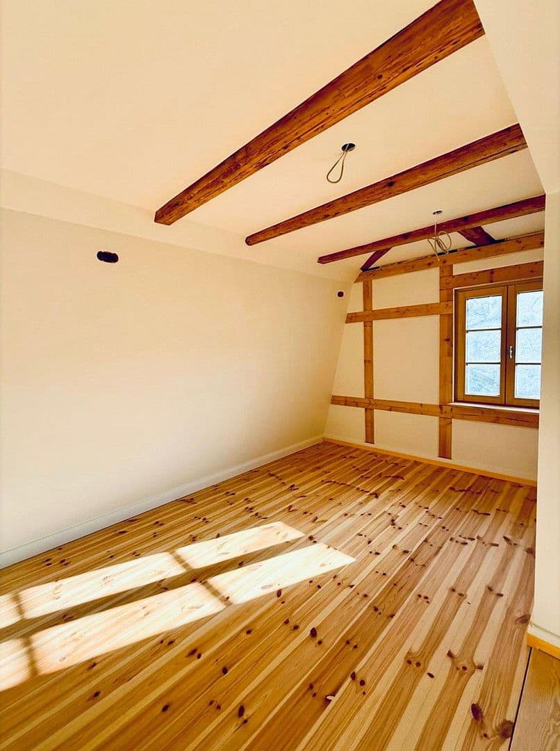 house for sale, 260 m², Glauchauer Straße 12, Glauchau, Saxony house for sale, 260 m², Glauchauer Straße 12, Glauchau, Saxony