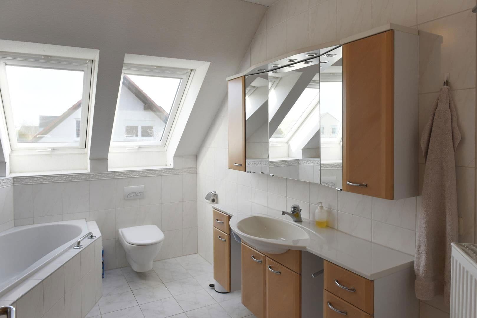 house for sale, 189 m², Adelsdorf, Bavaria house for sale, 189 m², Adelsdorf, Bavaria