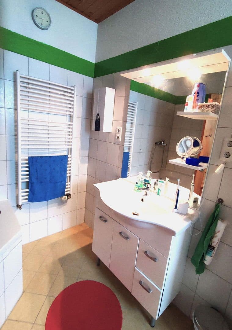 house for sale, 147 m², Fliederweg 8, Solingen, North Rhine-Westphalia house for sale, 147 m², Fliederweg 8, Solingen, North Rhine-Westphalia