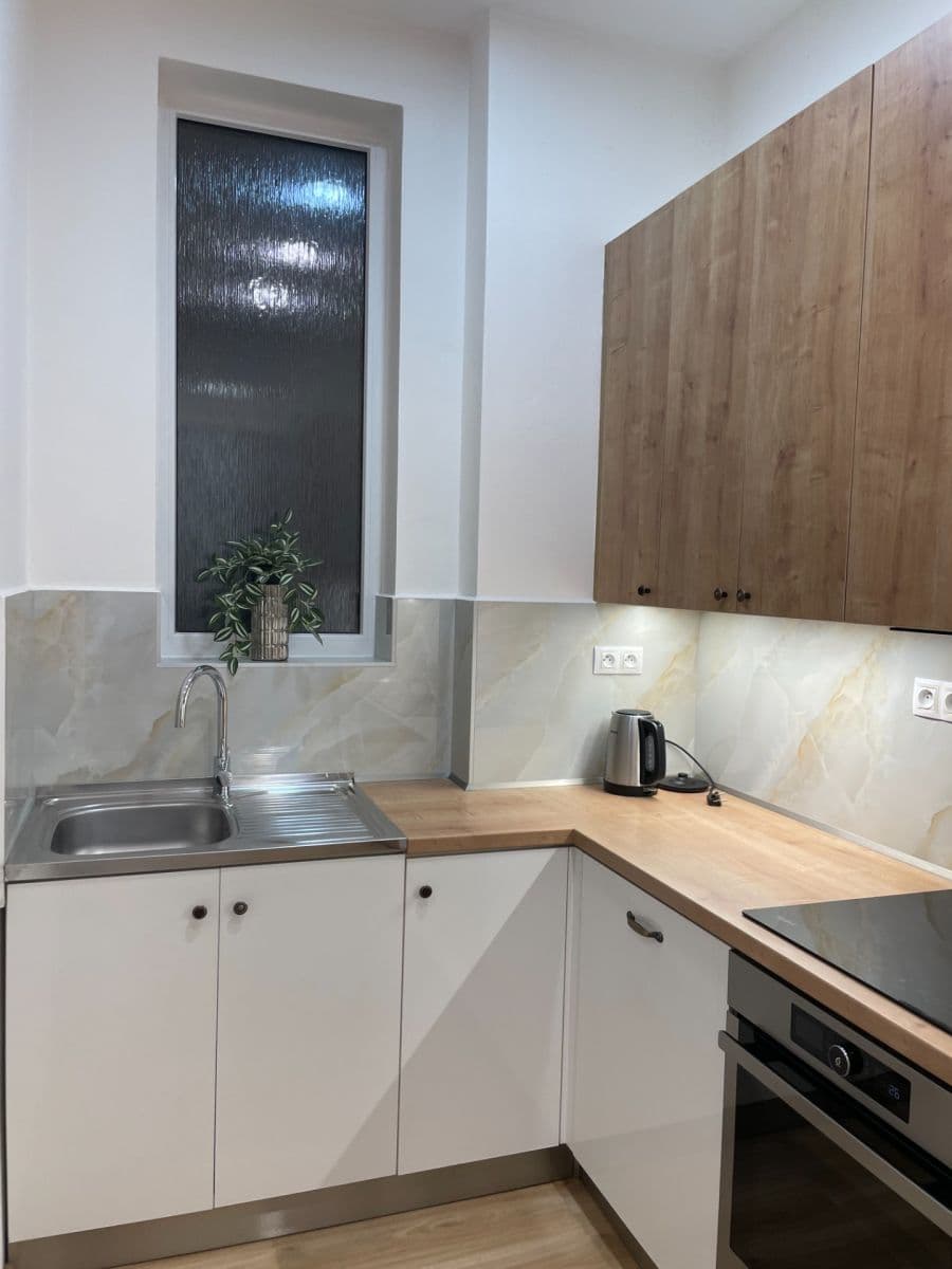 2 bedroom with open-plan kitchen flat to rent, 72 m², Vrchlického, Olomouc, Olomoucký Region 2 bedroom with open-plan kitchen flat to rent, 72 m², Vrchlického, Olomouc, Olomoucký Region