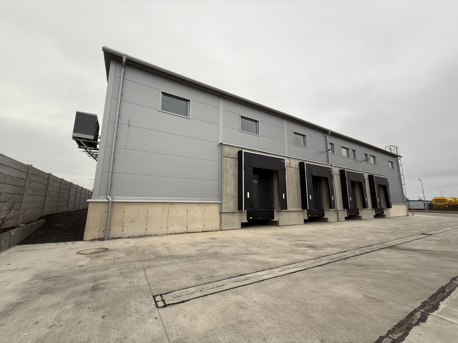 non-residential property to rent, 998 m², Tlustice, Středočeský Region non-residential property to rent, 998 m², Tlustice, Středočeský Region