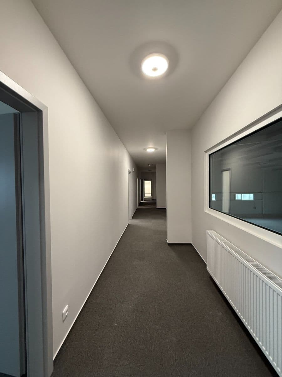 non-residential property to rent, 998 m², Tlustice, Středočeský Region non-residential property to rent, 998 m², Tlustice, Středočeský Region