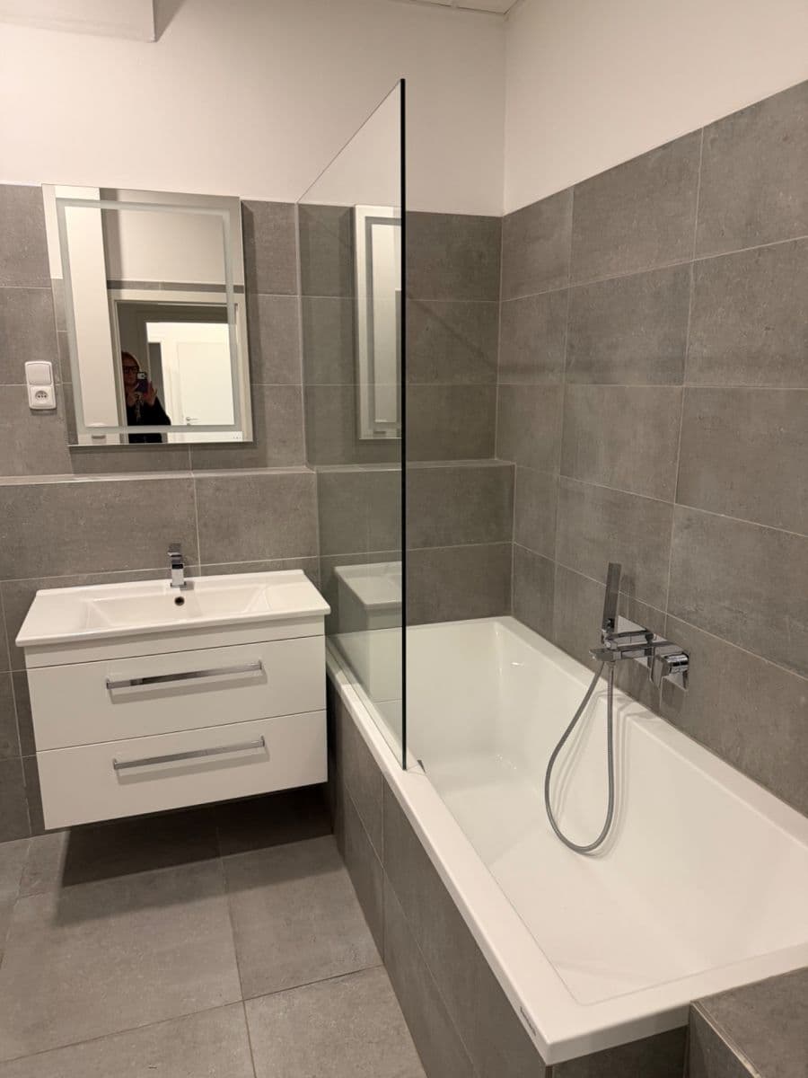 3 bedroom with open-plan kitchen flat to rent, 95 m², Sukova třída, Pardubice, Pardubický Region 3 bedroom with open-plan kitchen flat to rent, 95 m², Sukova třída, Pardubice, Pardubický Region