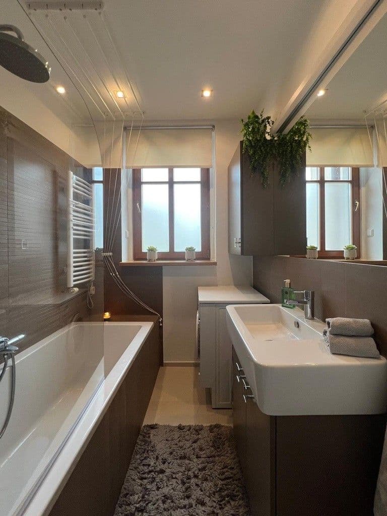 1 bedroom with open-plan kitchen flat to rent, 45 m², Chaberská, Prague, Prague 1 bedroom with open-plan kitchen flat to rent, 45 m², Chaberská, Prague, Prague