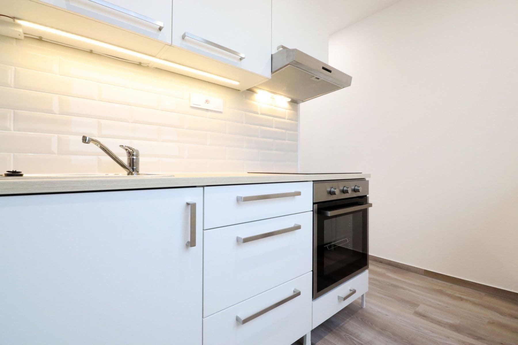 2 bedroom flat to rent, 53 m², Průběžná, Milovice, Středočeský Region 2 bedroom flat to rent, 53 m², Průběžná, Milovice, Středočeský Region