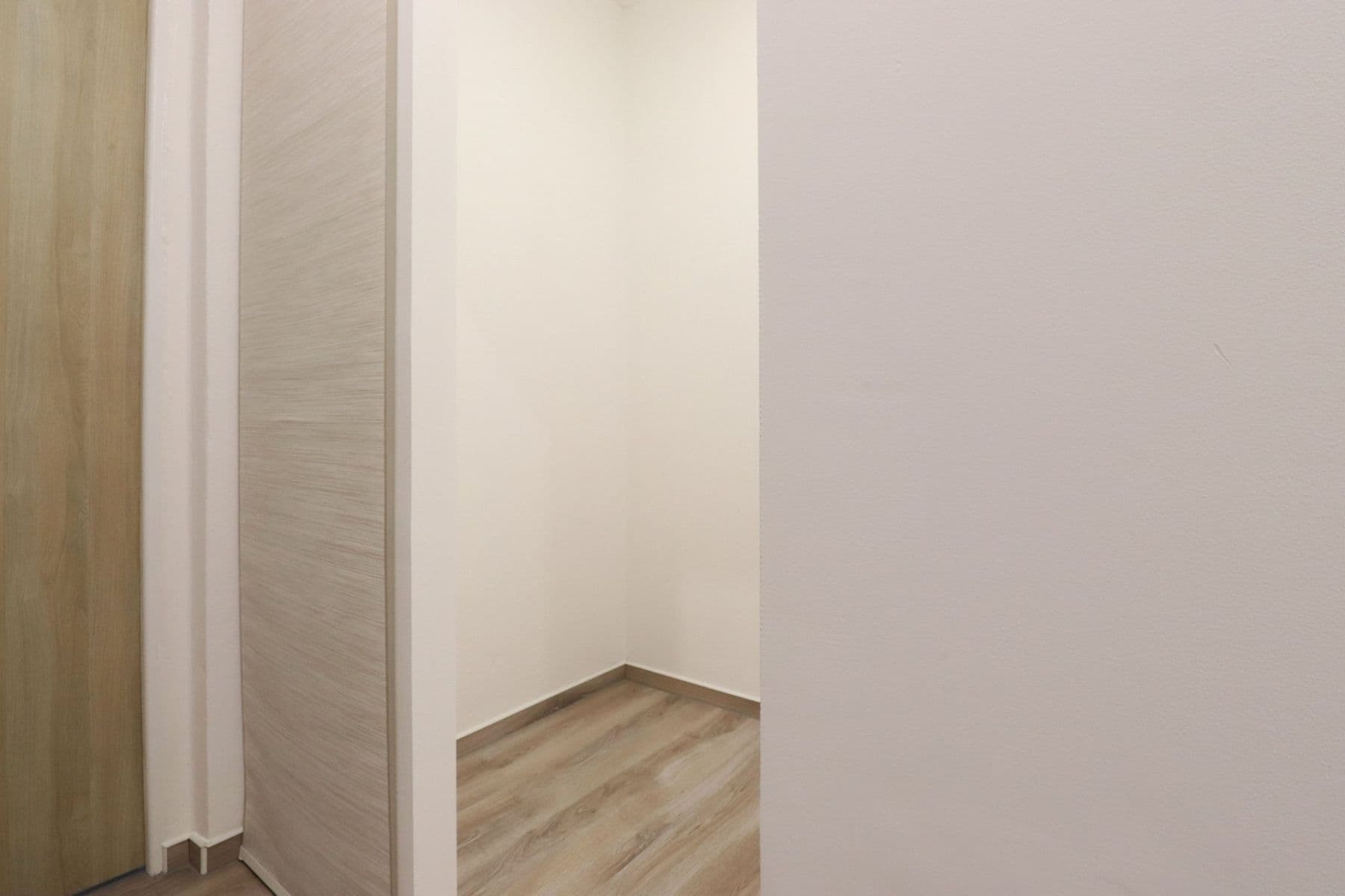 2 bedroom flat to rent, 53 m², Průběžná, Milovice, Středočeský Region 2 bedroom flat to rent, 53 m², Průběžná, Milovice, Středočeský Region