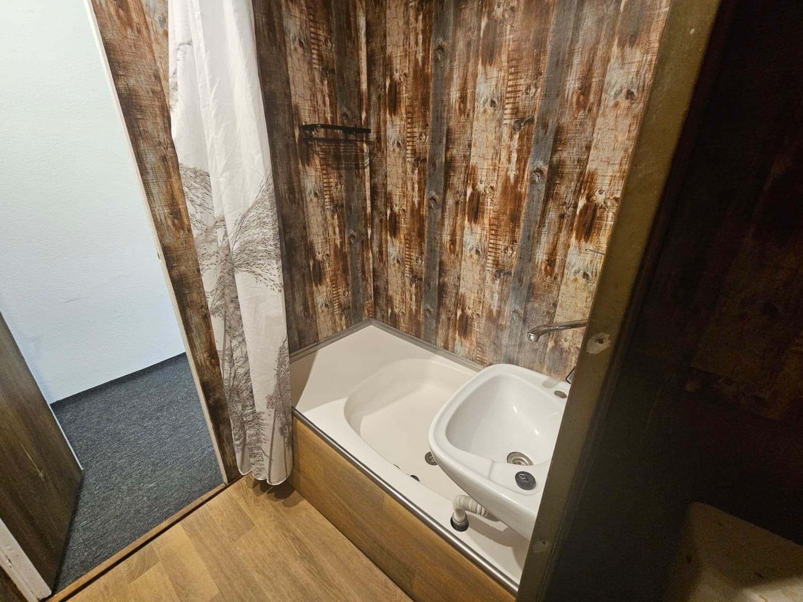 Studio flat to rent, 20 m², J. A. Gagarina, Nejdek, Karlovarský Region Studio flat to rent, 20 m², J. A. Gagarina, Nejdek, Karlovarský Region