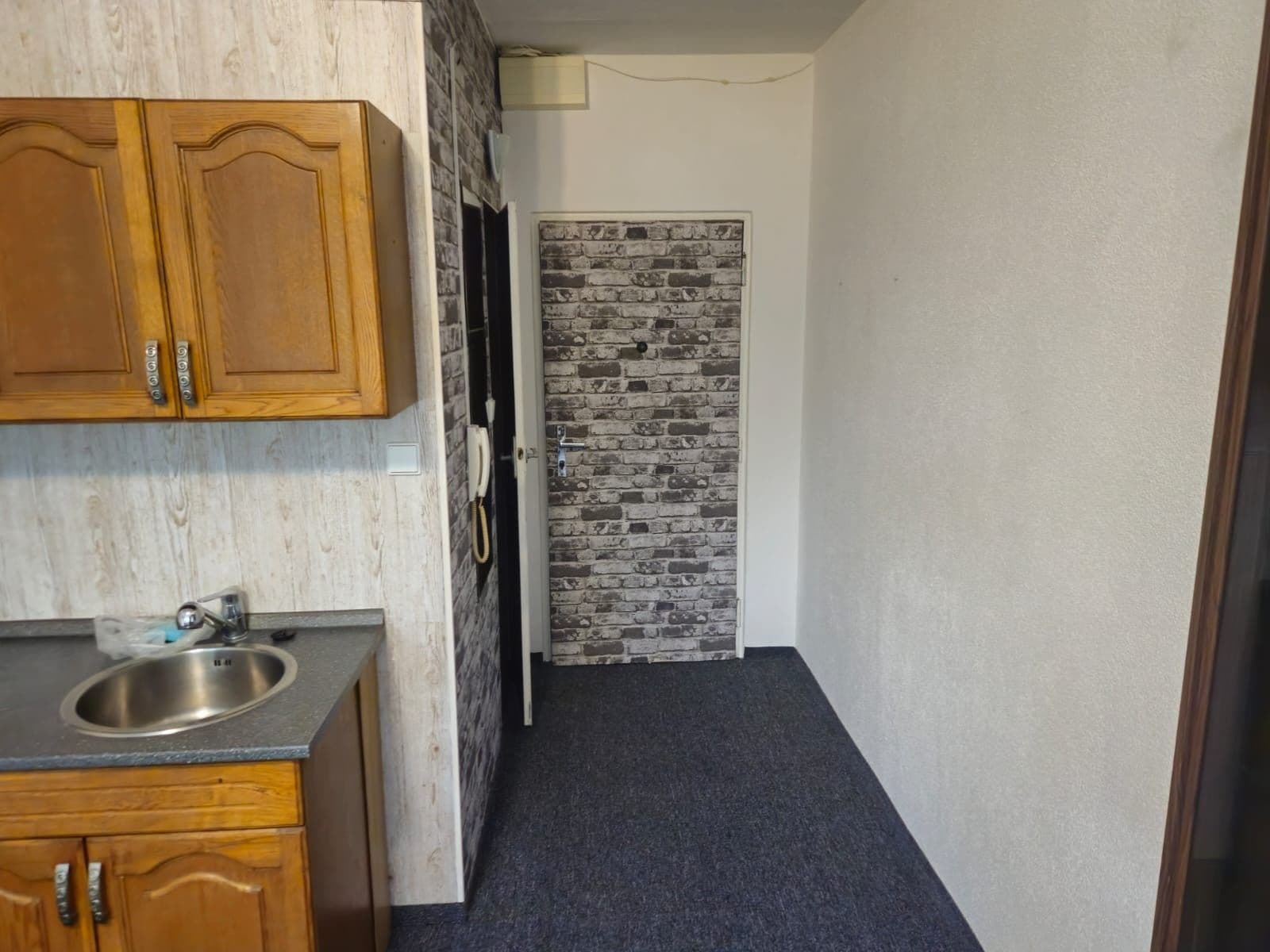 Studio flat to rent, 20 m², J. A. Gagarina, Nejdek, Karlovarský Region Studio flat to rent, 20 m², J. A. Gagarina, Nejdek, Karlovarský Region