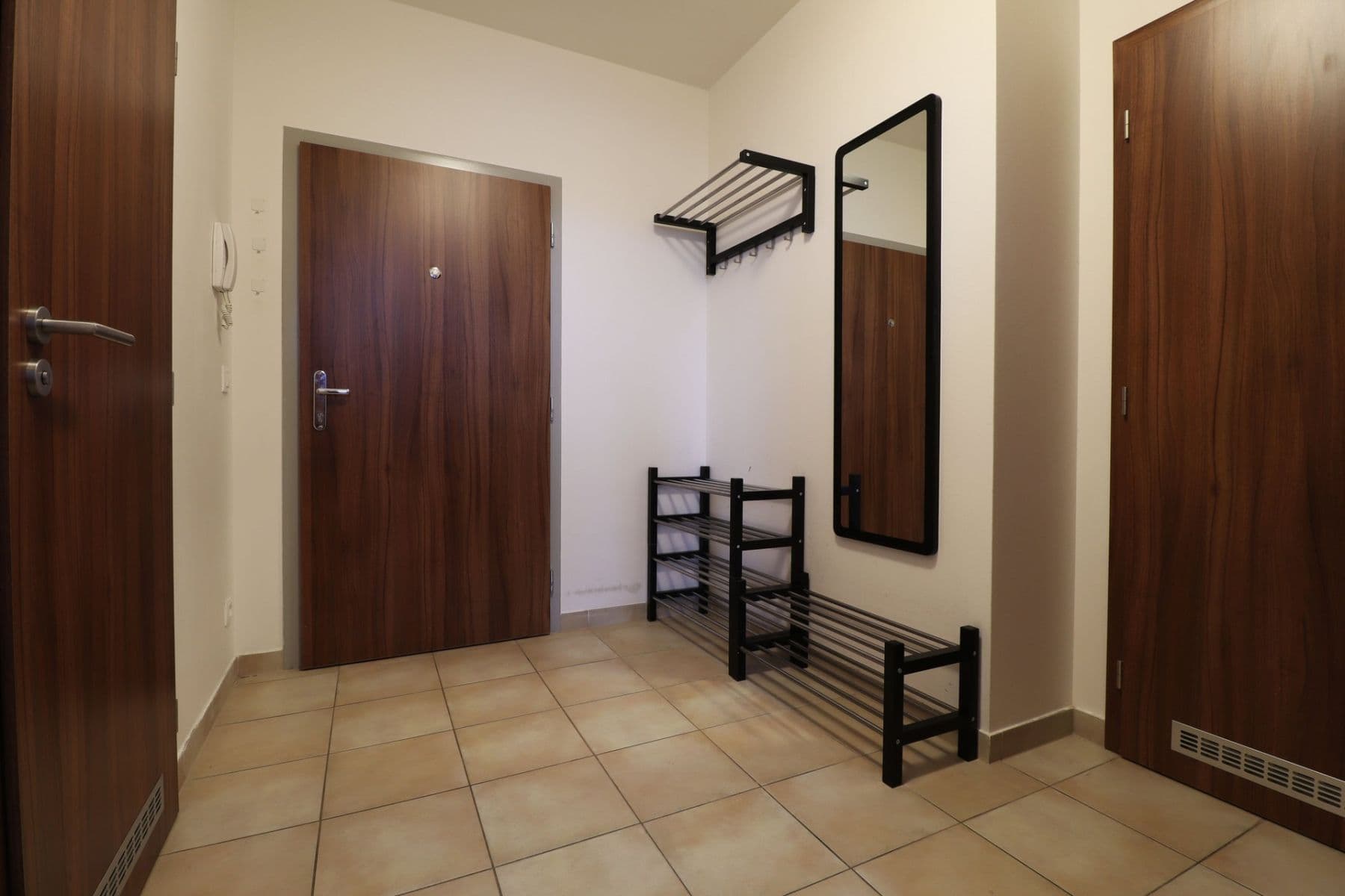 1 bedroom with open-plan kitchen flat to rent, 57 m², Miloše Havla, Prague, Prague 1 bedroom with open-plan kitchen flat to rent, 57 m², Miloše Havla, Prague, Prague