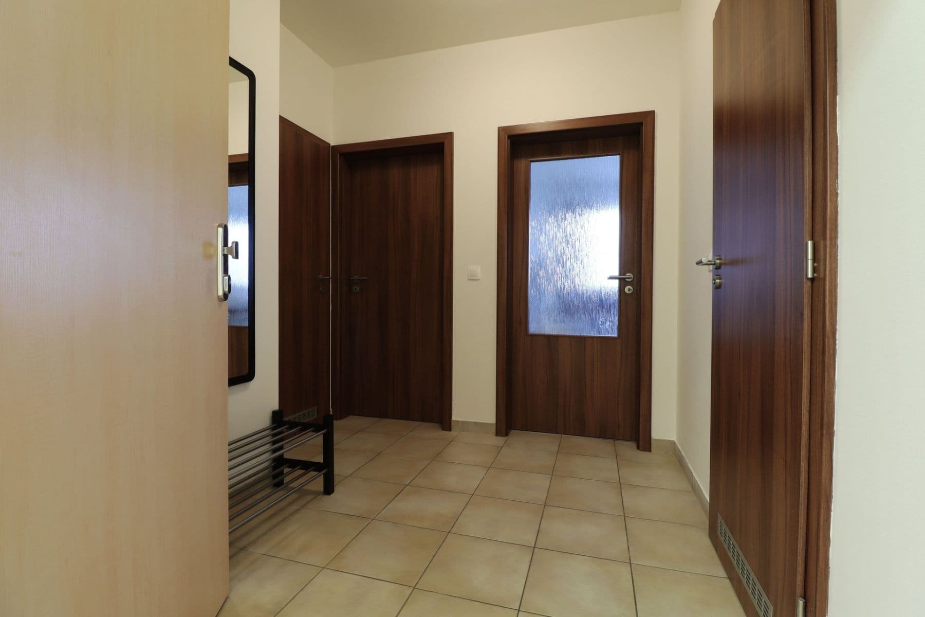 1 bedroom with open-plan kitchen flat to rent, 57 m², Miloše Havla, Prague, Prague 1 bedroom with open-plan kitchen flat to rent, 57 m², Miloše Havla, Prague, Prague