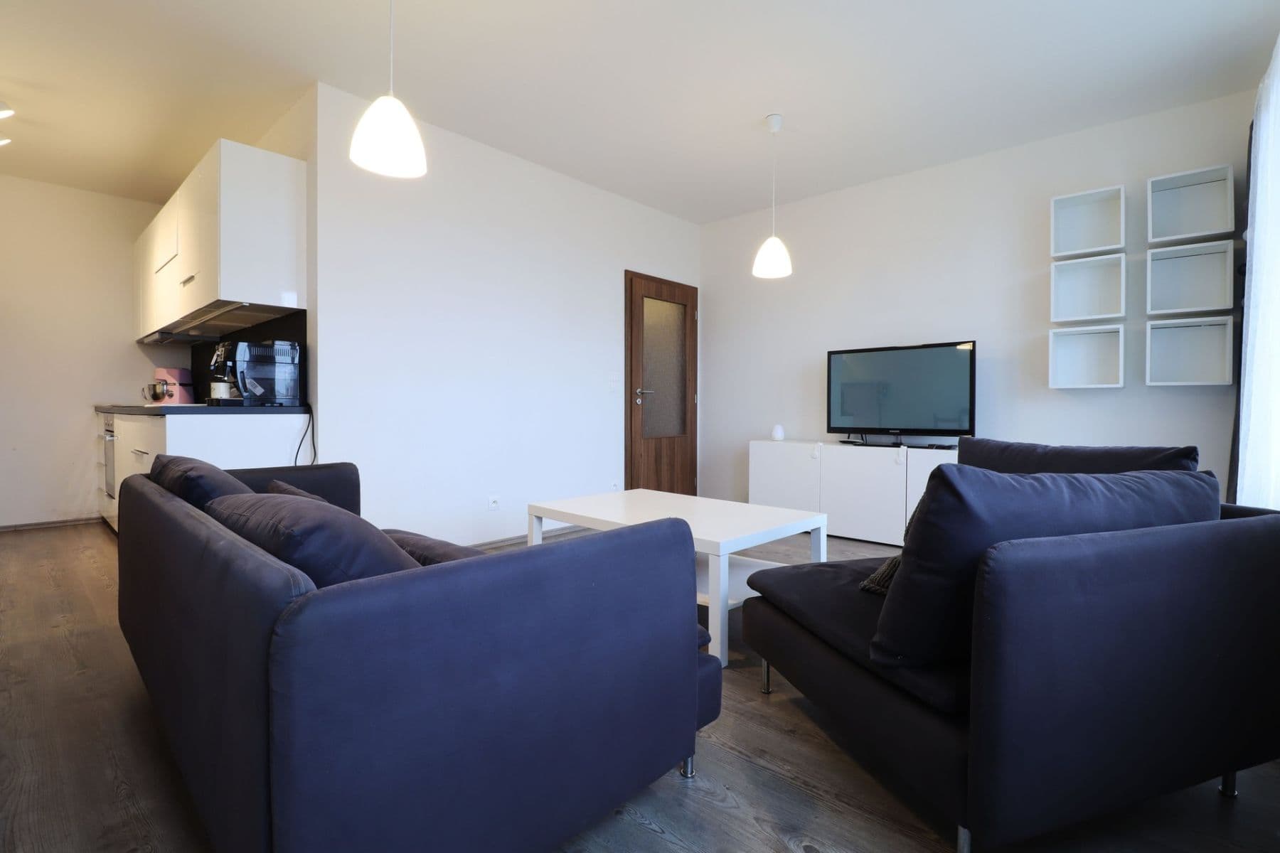 1 bedroom with open-plan kitchen flat to rent, 57 m², Miloše Havla, Prague, Prague 1 bedroom with open-plan kitchen flat to rent, 57 m², Miloše Havla, Prague, Prague