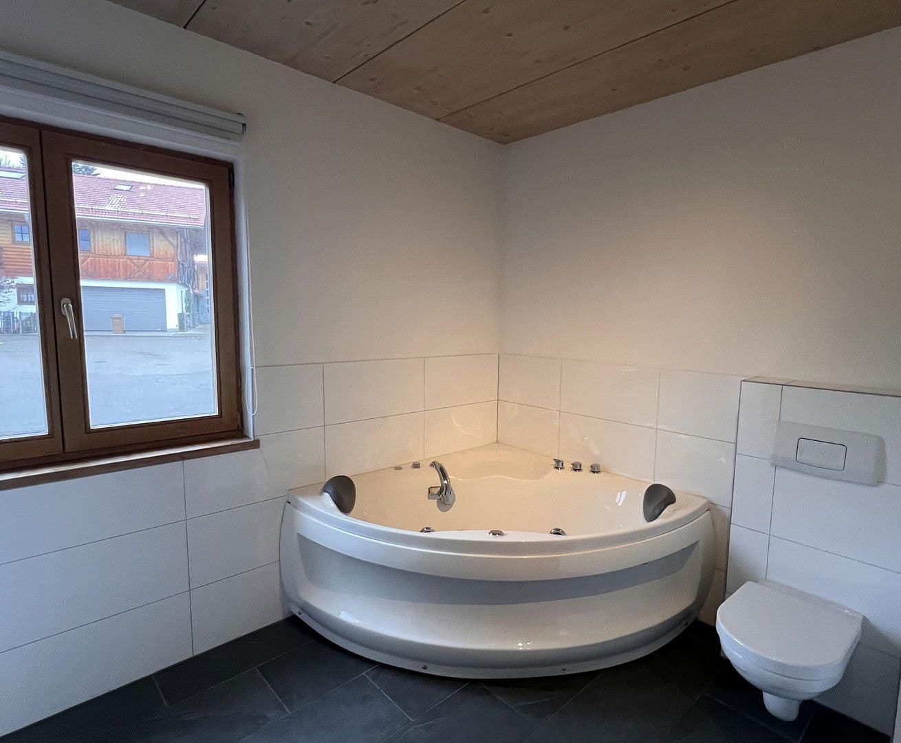 1 bedroom with open-plan kitchen flat for sale, 101 m², Buchbichl 38, Irschenberg, Bavaria 1 bedroom with open-plan kitchen flat for sale, 101 m², Buchbichl 38, Irschenberg, Bavaria