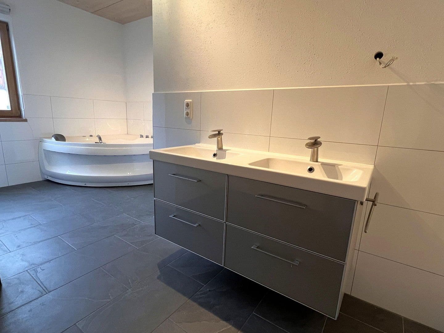 1 bedroom with open-plan kitchen flat for sale, 101 m², Buchbichl 38, Irschenberg, Bavaria 1 bedroom with open-plan kitchen flat for sale, 101 m², Buchbichl 38, Irschenberg, Bavaria