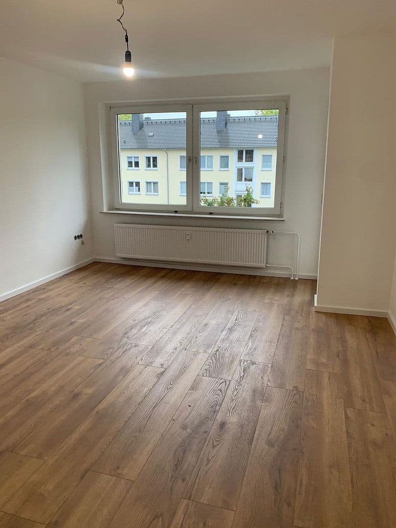 2 bedroom with open-plan kitchen flat to rent, 92 m², Raunheim, Hesse 2 bedroom with open-plan kitchen flat to rent, 92 m², Raunheim, Hesse