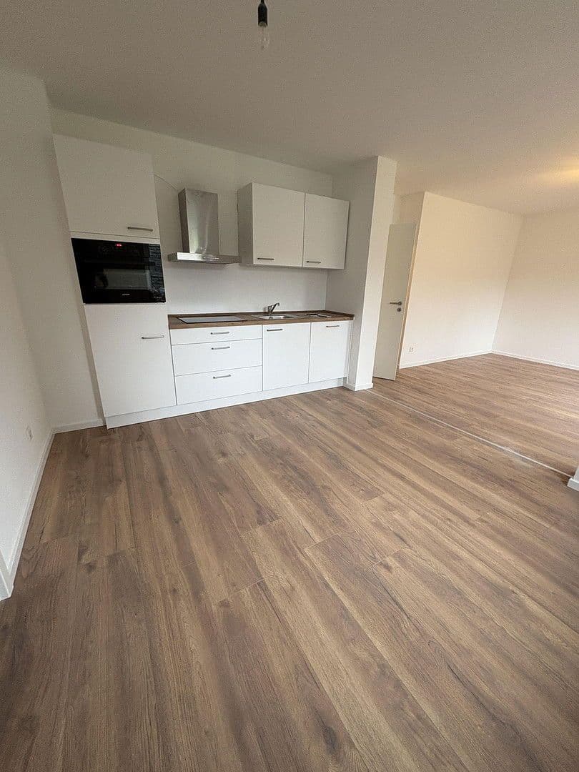 2 bedroom with open-plan kitchen flat to rent, 92 m², Raunheim, Hesse 2 bedroom with open-plan kitchen flat to rent, 92 m², Raunheim, Hesse