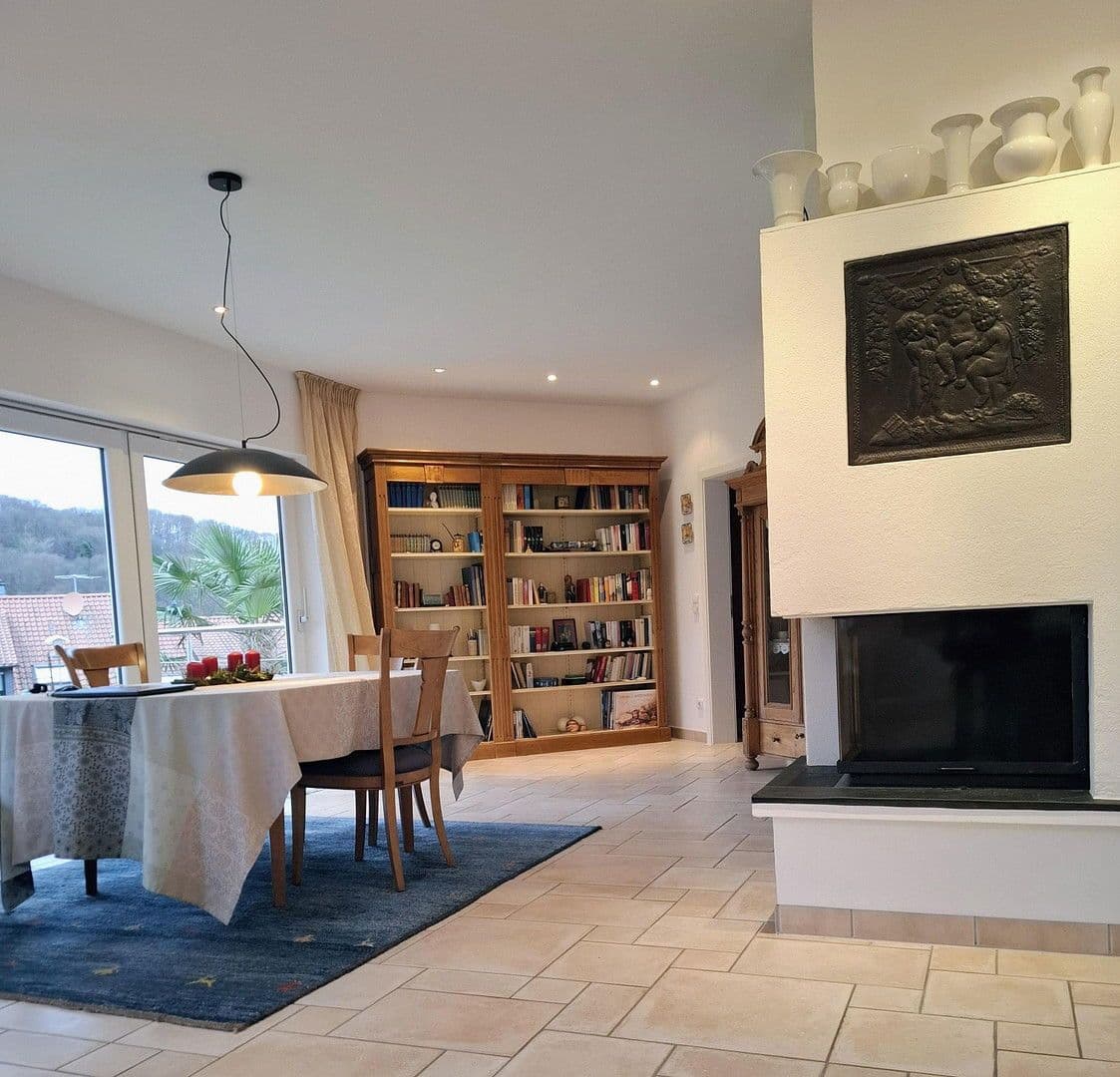 4 bedroom flat to rent, 170 m², Wachtberg, North Rhine-Westphalia 4 bedroom flat to rent, 170 m², Wachtberg, North Rhine-Westphalia