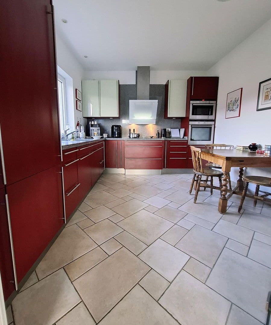 4 bedroom flat to rent, 170 m², Wachtberg, North Rhine-Westphalia 4 bedroom flat to rent, 170 m², Wachtberg, North Rhine-Westphalia