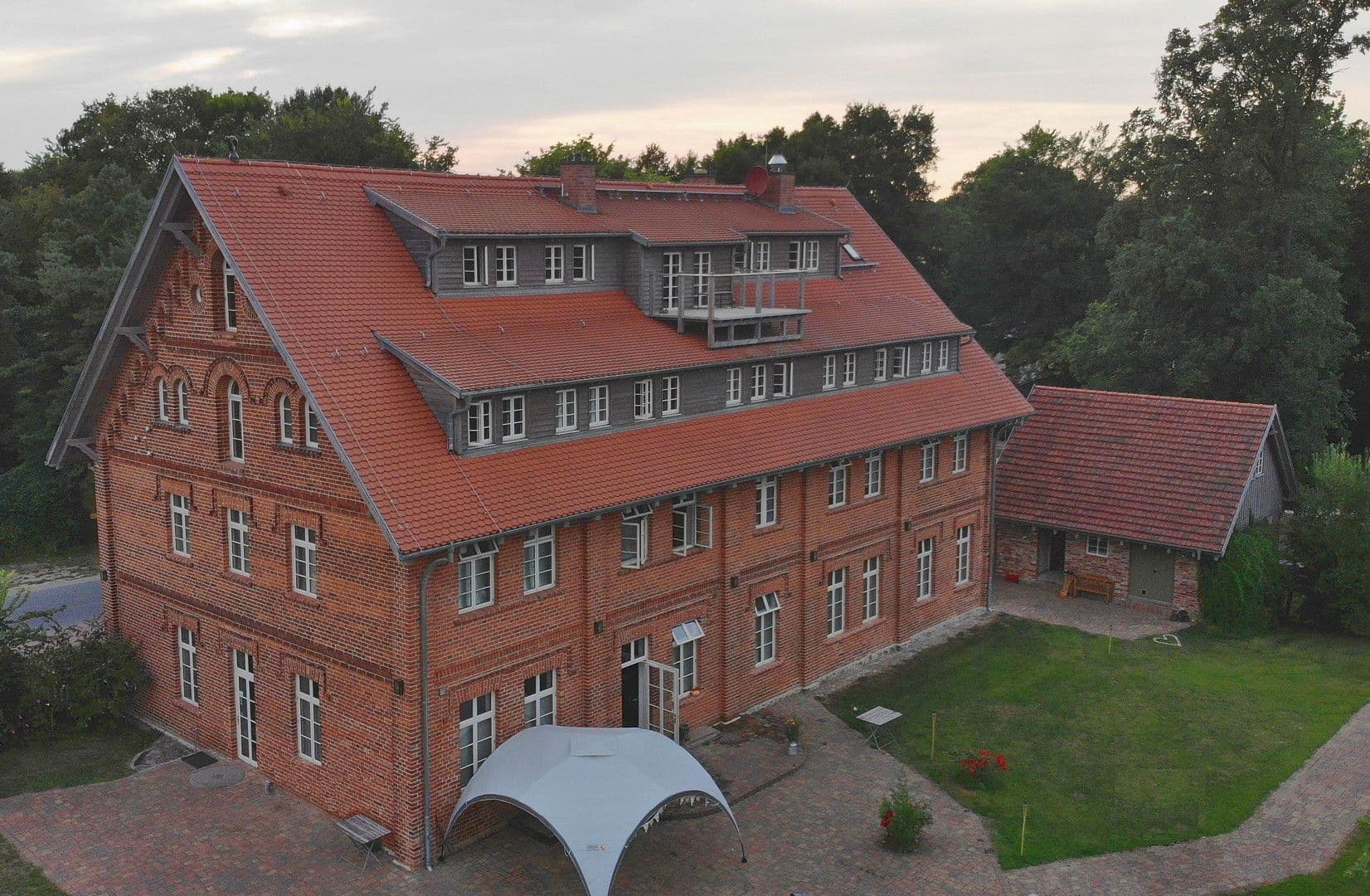 house to rent, 835 m², Rechlin, Mecklenburg-Vorpommern house to rent, 835 m², Rechlin, Mecklenburg-Vorpommern