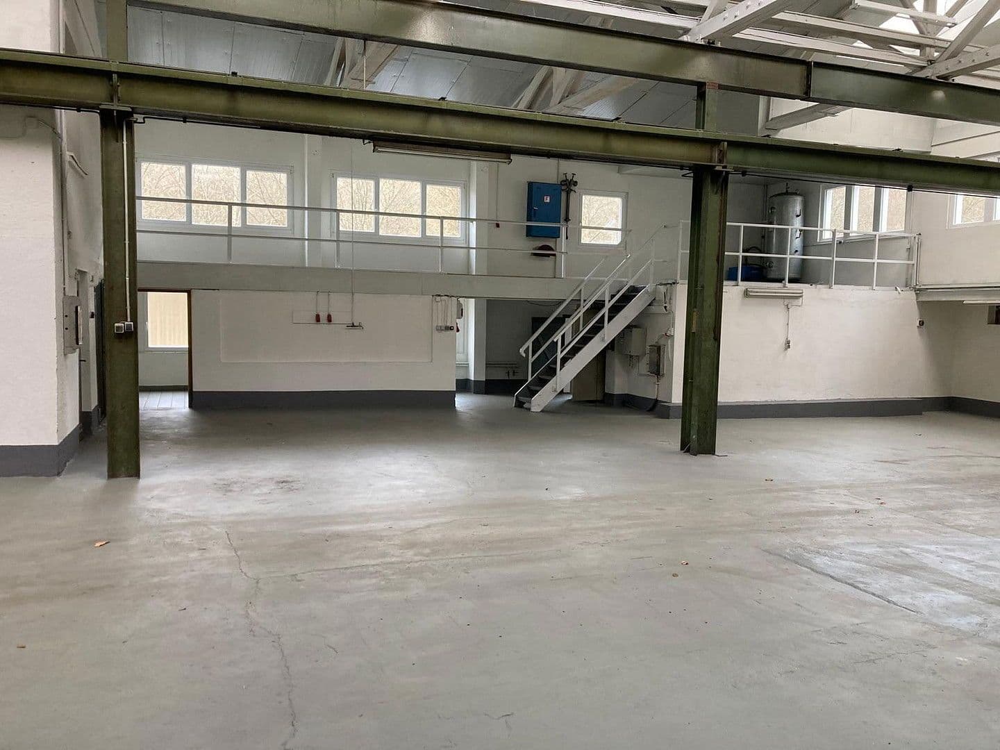 non-residential property to rent, 1,115 m², Siegen, North Rhine-Westphalia non-residential property to rent, 1,115 m², Siegen, North Rhine-Westphalia