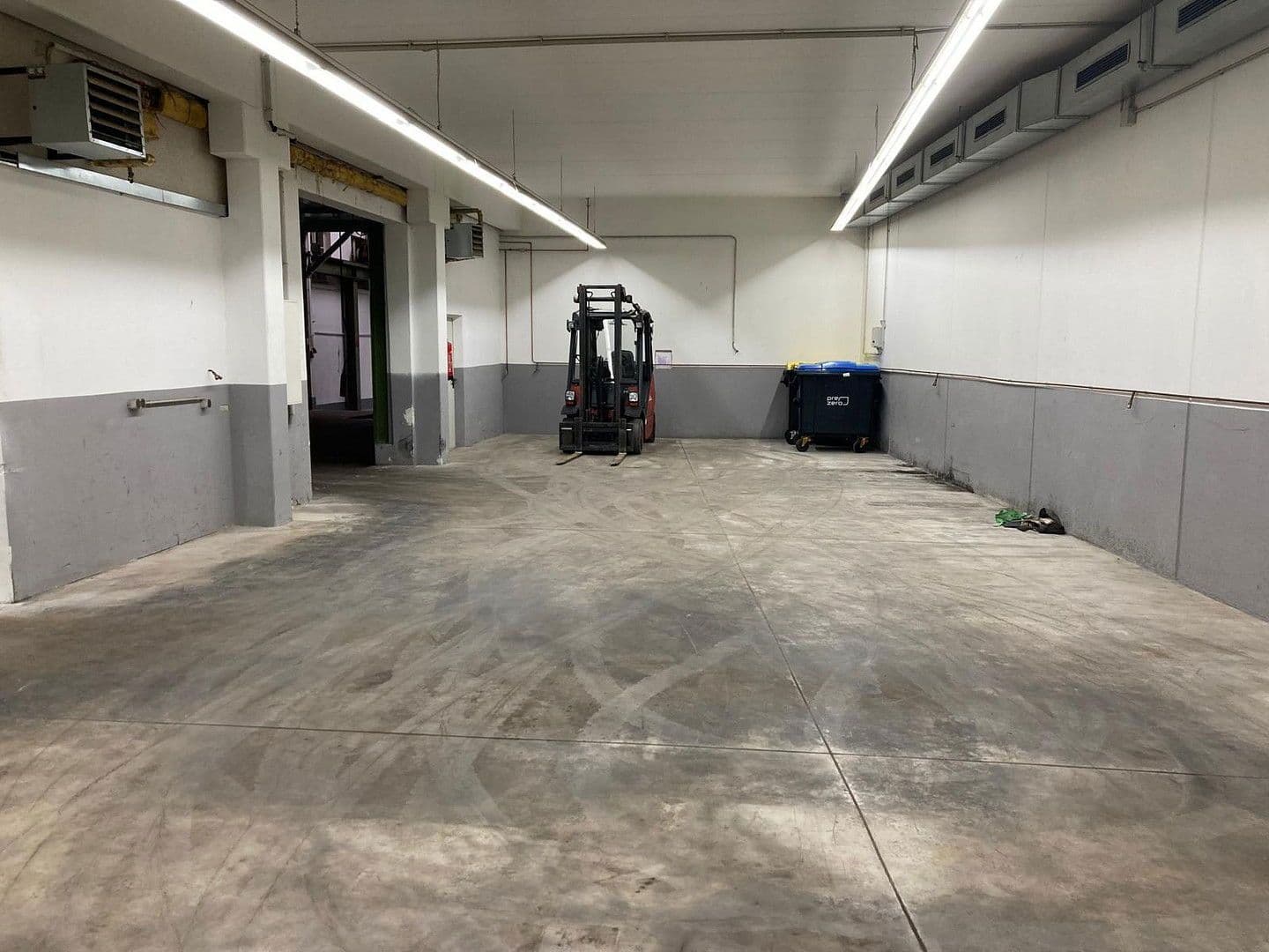 non-residential property to rent, 1,115 m², Siegen, North Rhine-Westphalia non-residential property to rent, 1,115 m², Siegen, North Rhine-Westphalia