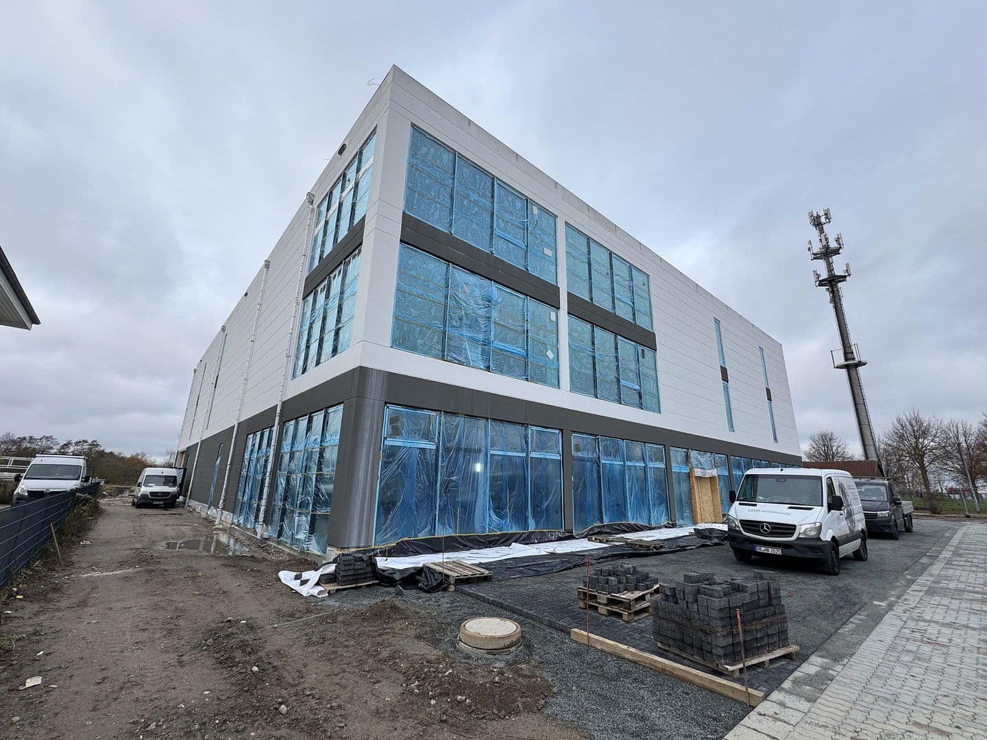 non-residential property to rent, 3,000 m², Rostock, Mecklenburg-Vorpommern non-residential property to rent, 3,000 m², Rostock, Mecklenburg-Vorpommern