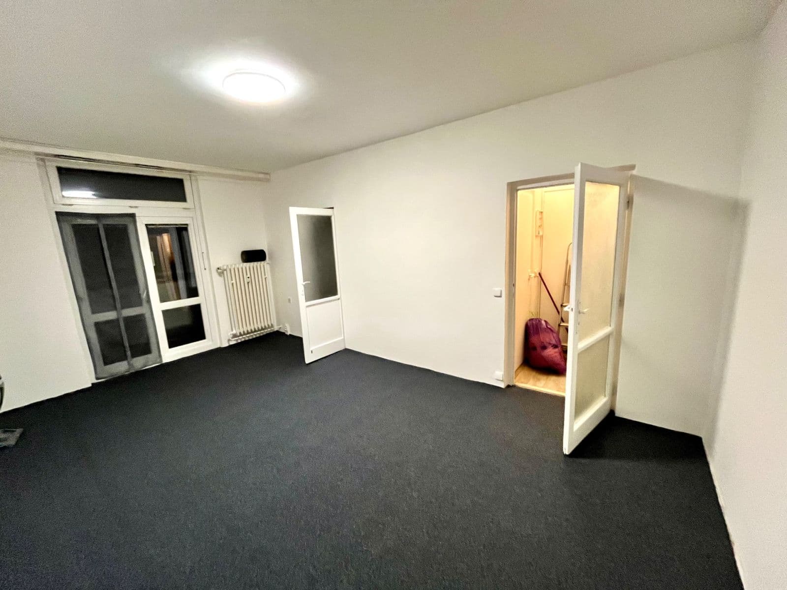 Studio flat to rent, 32 m², Halasovo náměstí, Brno, Jihomoravský Region Studio flat to rent, 32 m², Halasovo náměstí, Brno, Jihomoravský Region