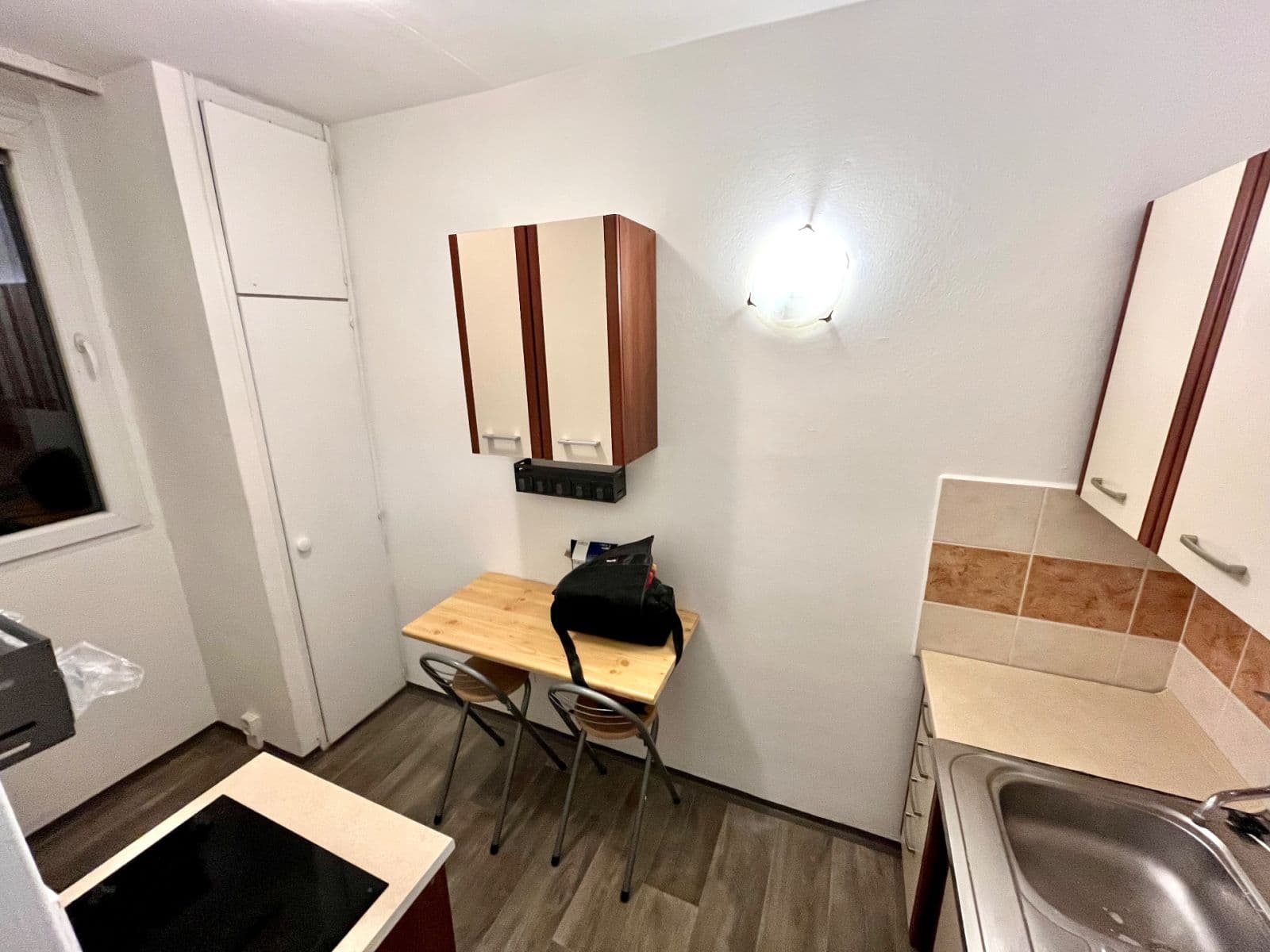 Studio flat to rent, 32 m², Halasovo náměstí, Brno, Jihomoravský Region Studio flat to rent, 32 m², Halasovo náměstí, Brno, Jihomoravský Region