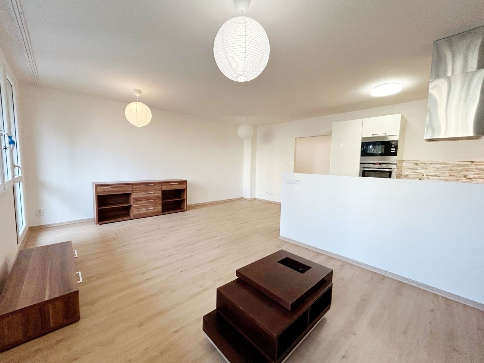 3 bedroom with open-plan kitchen flat to rent, 84 m², Strašnická, Prague, Prague 3 bedroom with open-plan kitchen flat to rent, 84 m², Strašnická, Prague, Prague