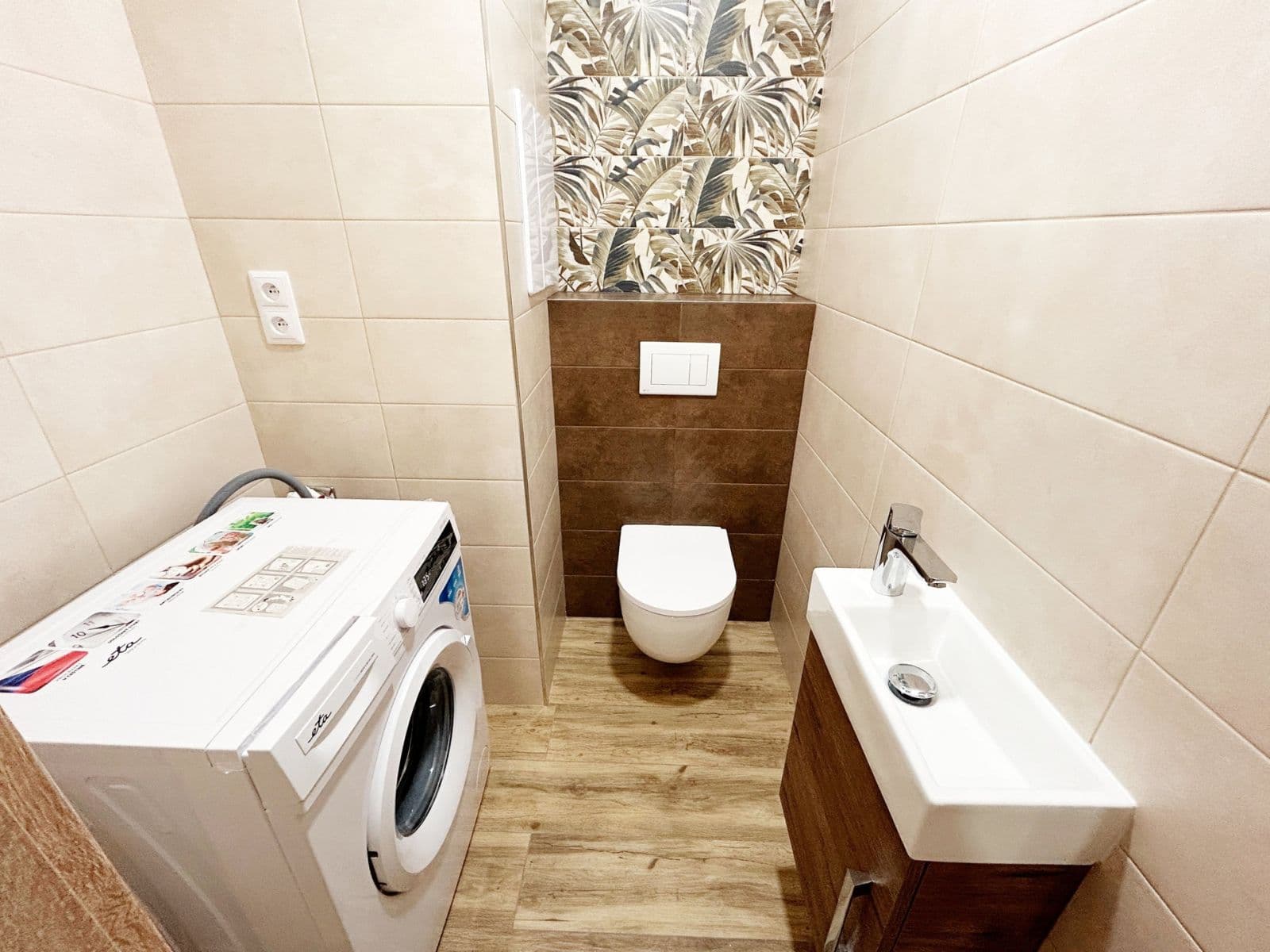 3 bedroom with open-plan kitchen flat to rent, 84 m², Strašnická, Prague, Prague 3 bedroom with open-plan kitchen flat to rent, 84 m², Strašnická, Prague, Prague