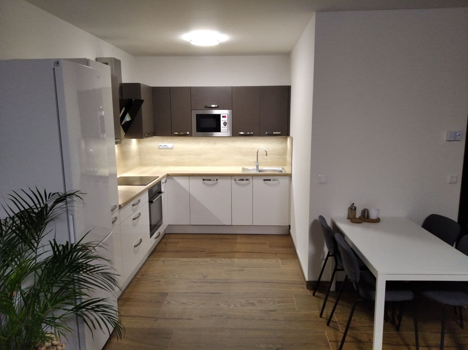 1 bedroom with open-plan kitchen flat to rent, 60 m², Třída Jiřího Pelikána, Olomouc, Olomoucký Region 1 bedroom with open-plan kitchen flat to rent, 60 m², Třída Jiřího Pelikána, Olomouc, Olomoucký Region