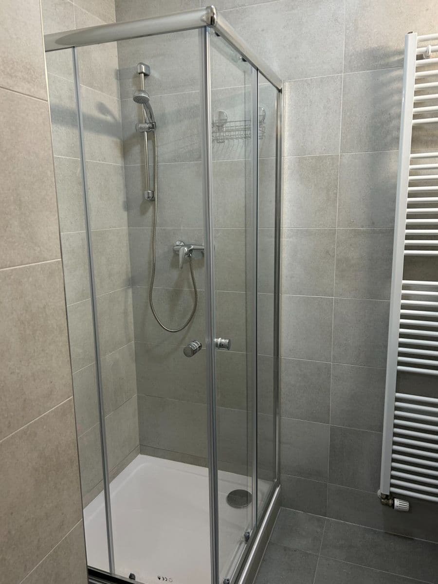 Studio flat to rent, 35 m², Kudrnova, Prague, Prague Studio flat to rent, 35 m², Kudrnova, Prague, Prague