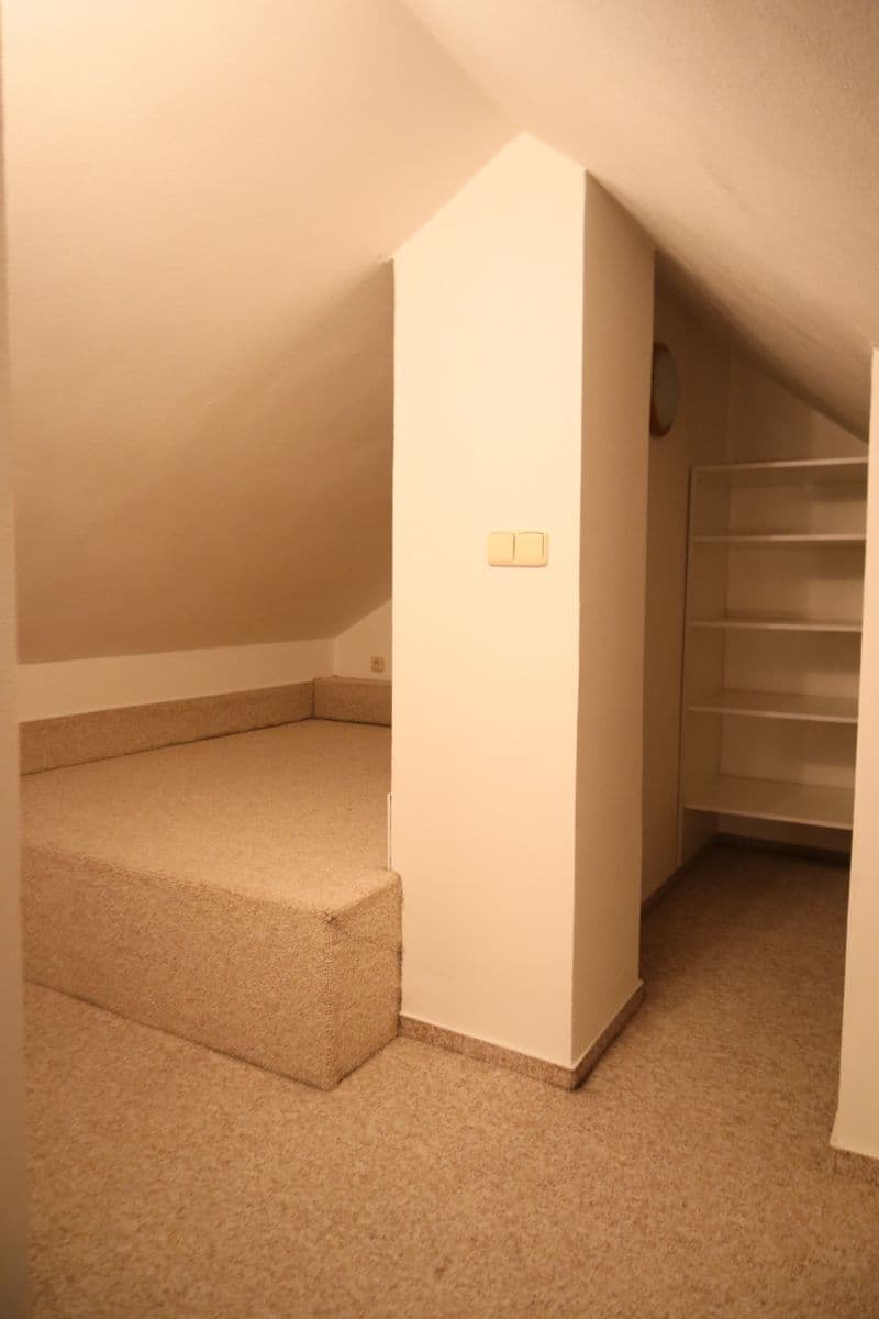 2 bedroom flat to rent, 94 m², Lidická třída, České Budějovice, Jihočeský Region 2 bedroom flat to rent, 94 m², Lidická třída, České Budějovice, Jihočeský Region