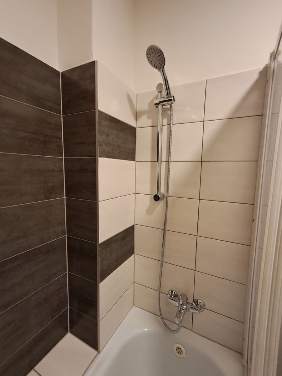 2 bedroom flat to rent, 64 m², Srbská, Brno, Jihomoravský Region 2 bedroom flat to rent, 64 m², Srbská, Brno, Jihomoravský Region