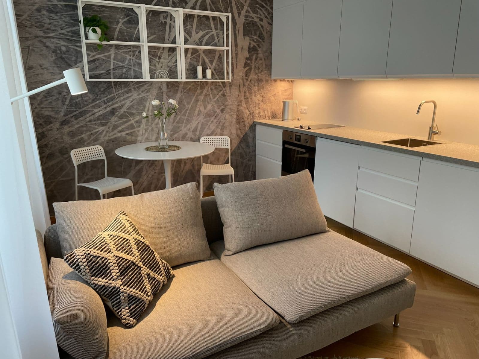 1 bedroom with open-plan kitchen flat to rent, 41 m², Bořivojova, Prague, Prague 1 bedroom with open-plan kitchen flat to rent, 41 m², Bořivojova, Prague, Prague