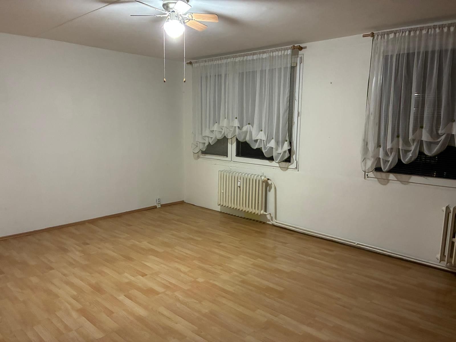 3 bedroom flat to rent, 68 m², Dürerova, Prague, Prague 3 bedroom flat to rent, 68 m², Dürerova, Prague, Prague