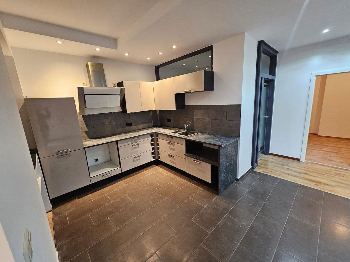 4 bedroom flat to rent, 107 m², Sielower Str. 55, Cottbus, Brandenburg 4 bedroom flat to rent, 107 m², Sielower Str. 55, Cottbus, Brandenburg