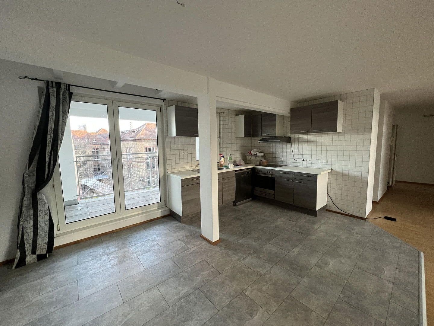 3 bedroom flat to rent, 125 m², Jakob Binder Straße 26, Ludwigshafen, Rhineland-Palatinate 3 bedroom flat to rent, 125 m², Jakob Binder Straße 26, Ludwigshafen, Rhineland-Palatinate