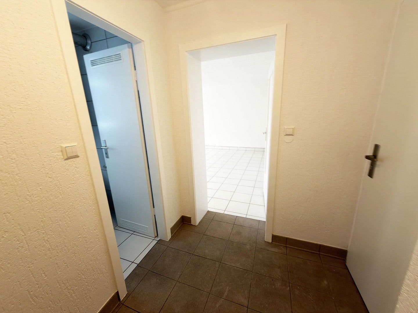 1 bedroom flat to rent, 40 m², Stuttgart, Baden-Württemberg 1 bedroom flat to rent, 40 m², Stuttgart, Baden-Württemberg