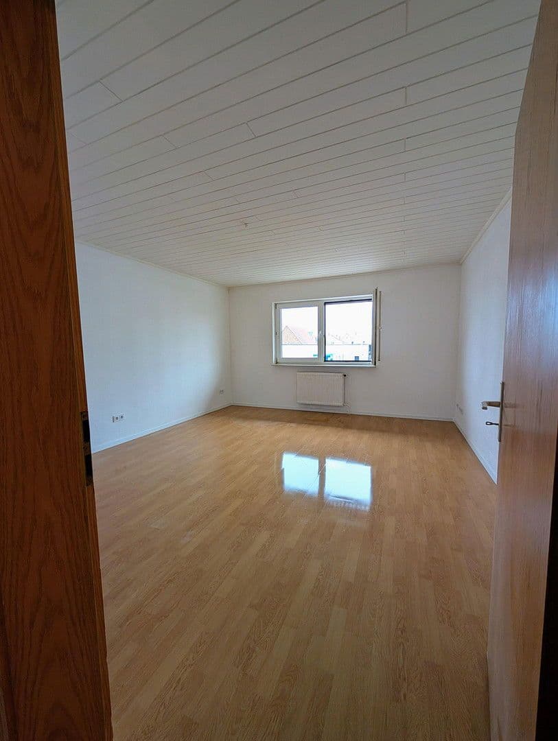 2 bedroom with open-plan kitchen flat to rent, 99 m², Büttelborn, Hesse 2 bedroom with open-plan kitchen flat to rent, 99 m², Büttelborn, Hesse