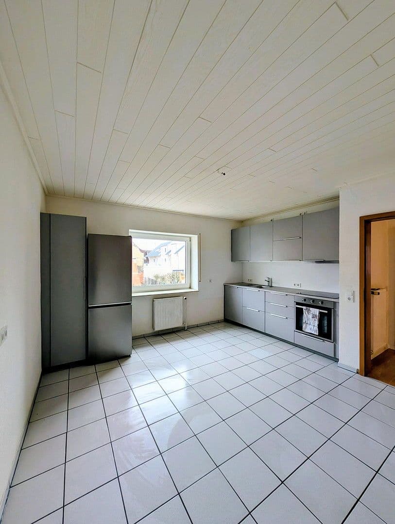 2 bedroom with open-plan kitchen flat to rent, 99 m², Büttelborn, Hesse 2 bedroom with open-plan kitchen flat to rent, 99 m², Büttelborn, Hesse