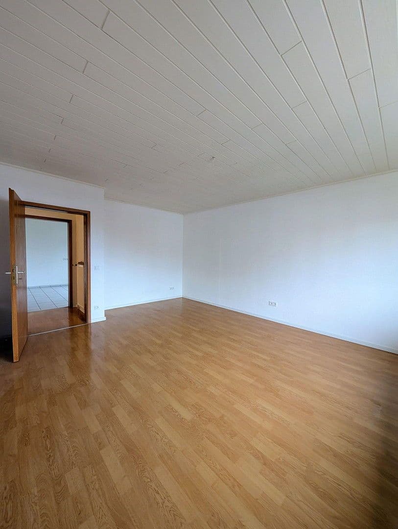 2 bedroom with open-plan kitchen flat to rent, 99 m², Büttelborn, Hesse 2 bedroom with open-plan kitchen flat to rent, 99 m², Büttelborn, Hesse