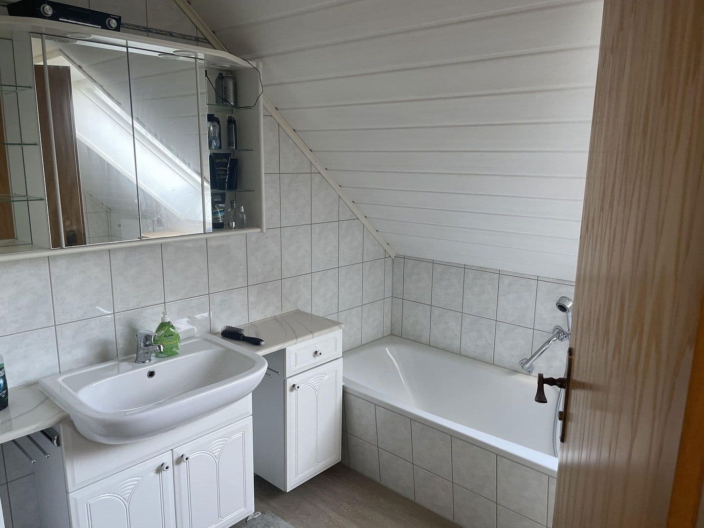 4 bedroom with open-plan kitchen flat to rent, 125 m², Espangasse 19, Unterschneidheim, Baden-Württemberg 4 bedroom with open-plan kitchen flat to rent, 125 m², Espangasse 19, Unterschneidheim, Baden-Württemberg