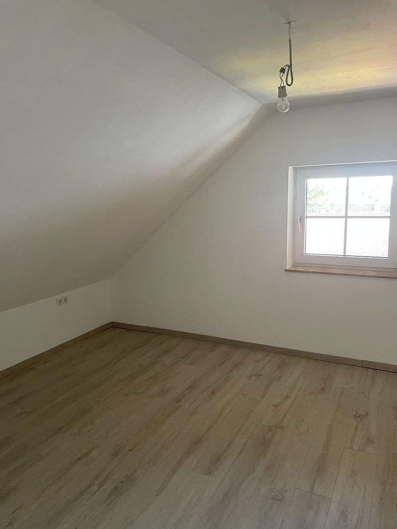 4 bedroom with open-plan kitchen flat to rent, 125 m², Espangasse 19, Unterschneidheim, Baden-Württemberg 4 bedroom with open-plan kitchen flat to rent, 125 m², Espangasse 19, Unterschneidheim, Baden-Württemberg