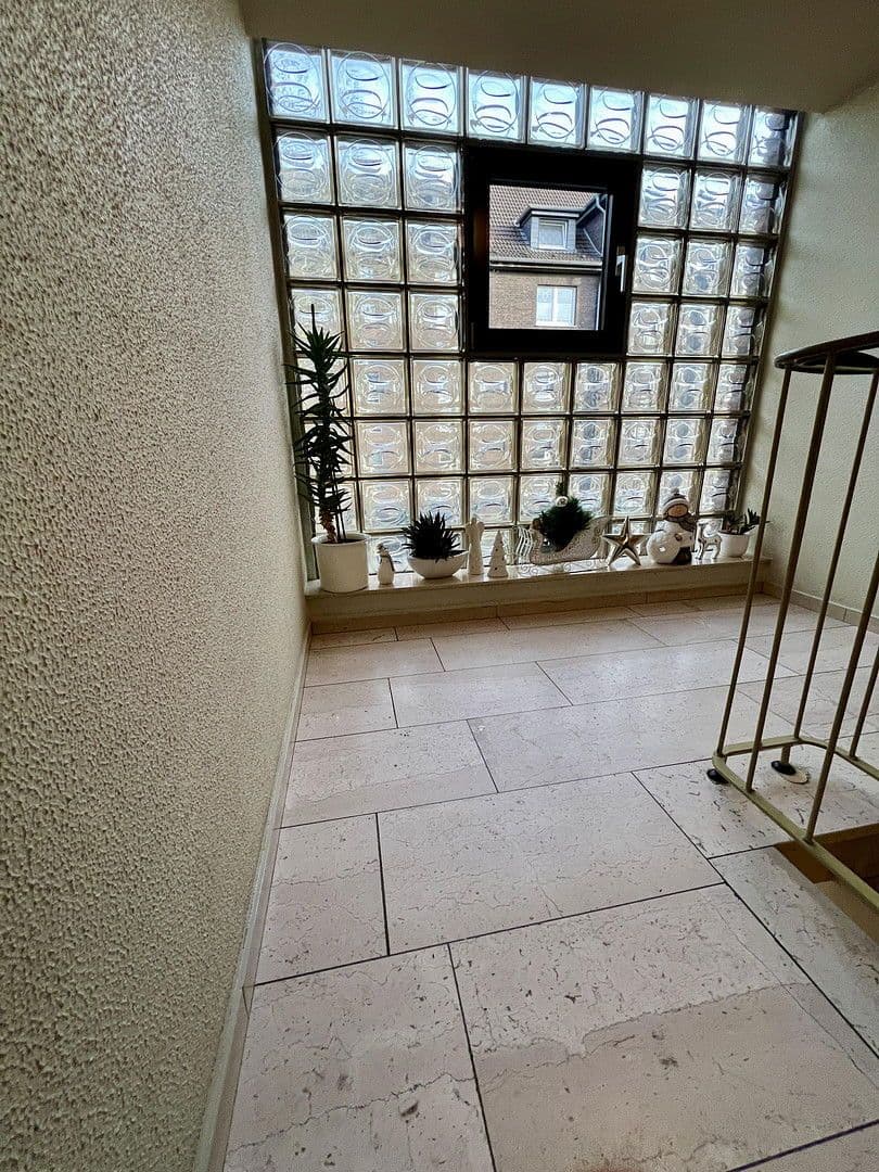 2 bedroom with open-plan kitchen flat to rent, 64 m², Körnerstraße 97, Oberhausen, North Rhine-Westphalia 2 bedroom with open-plan kitchen flat to rent, 64 m², Körnerstraße 97, Oberhausen, North Rhine-Westphalia