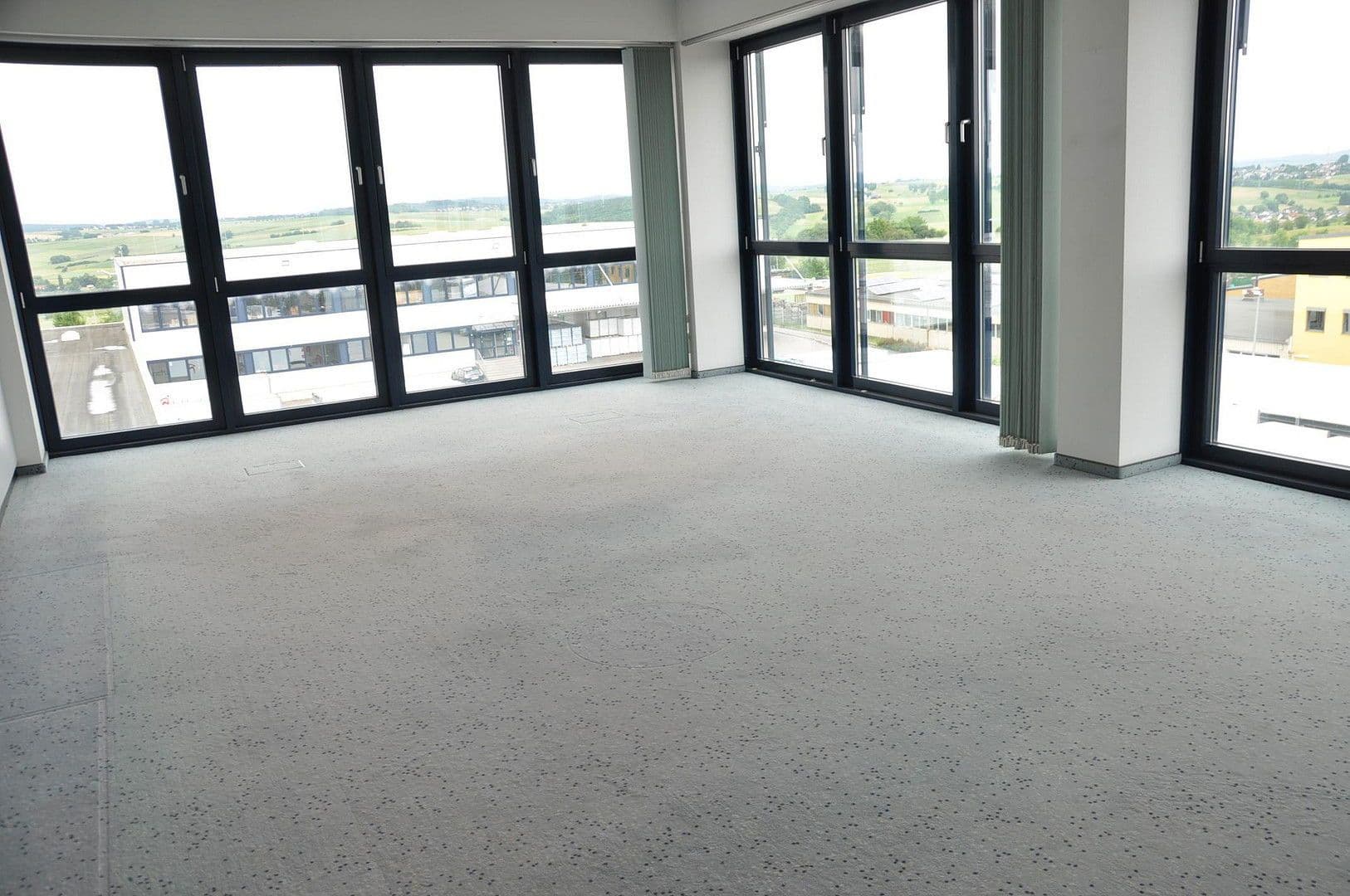 office to rent, 427 m², Vor den Eichen 6, Elz, Hesse office to rent, 427 m², Vor den Eichen 6, Elz, Hesse