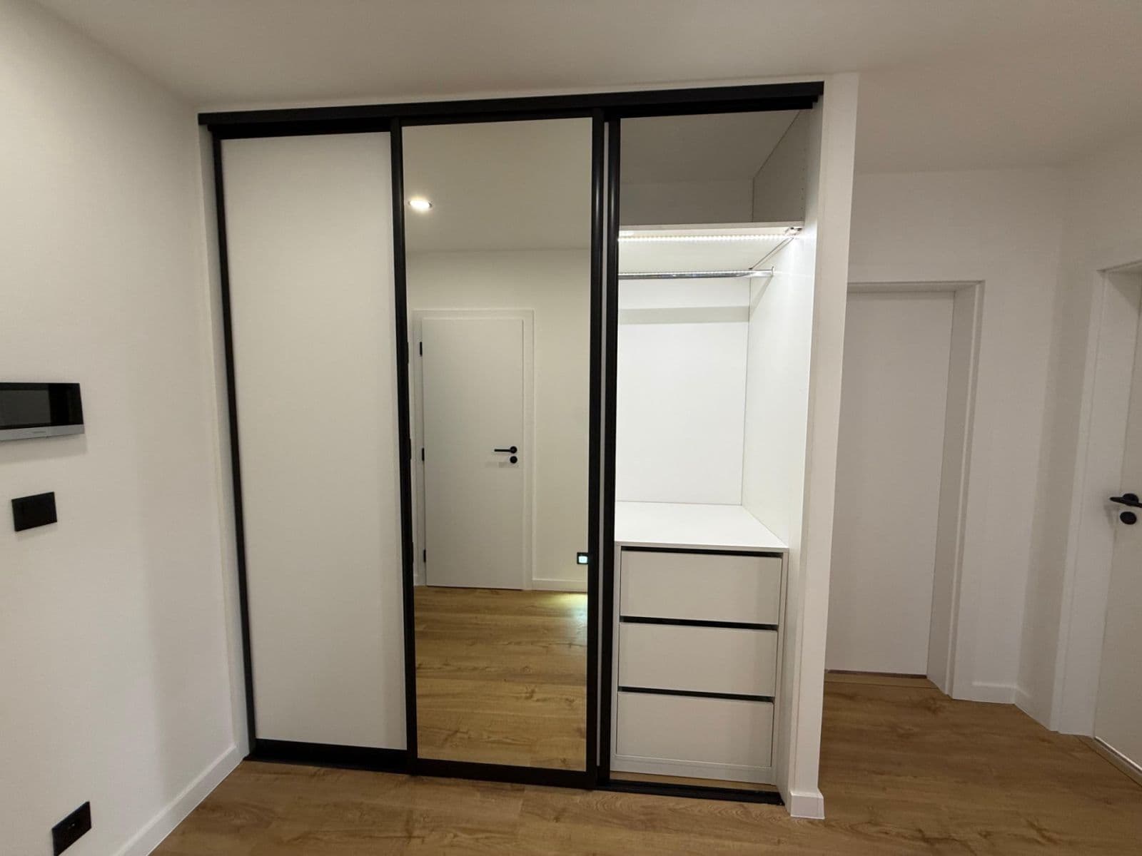 4 bedroom flat for sale, 77 m², Modenská, Karlovy Vary, Karlovarský Region 4 bedroom flat for sale, 77 m², Modenská, Karlovy Vary, Karlovarský Region