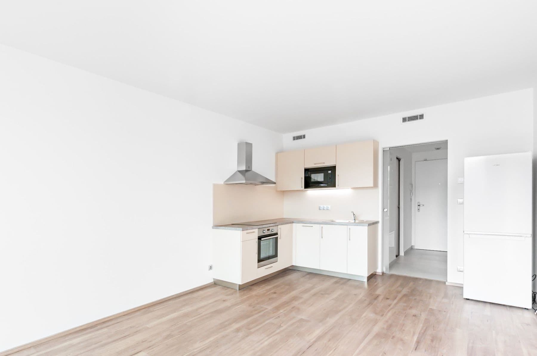 Studio flat to rent, 36 m², Kurta Konráda, Prague, Prague Studio flat to rent, 36 m², Kurta Konráda, Prague, Prague