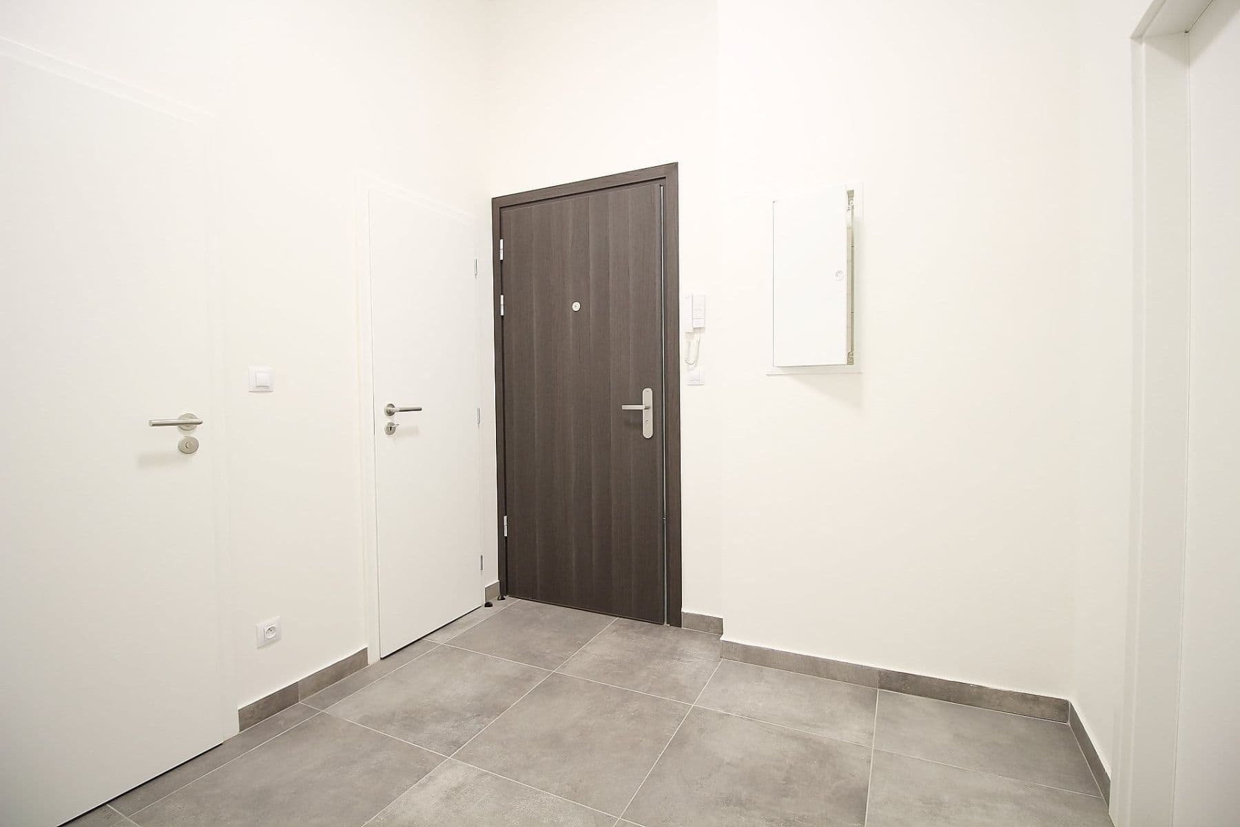 1 bedroom with open-plan kitchen flat to rent, 58 m², S. K. Neumanna, Kralupy nad Vltavou, Středočeský Region 1 bedroom with open-plan kitchen flat to rent, 58 m², S. K. Neumanna, Kralupy nad Vltavou, Středočeský Region